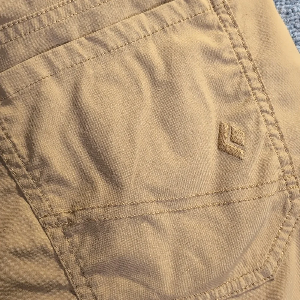 Black Diamond Credo Climbing Short Size 30 in Khaki Tan / Mustard